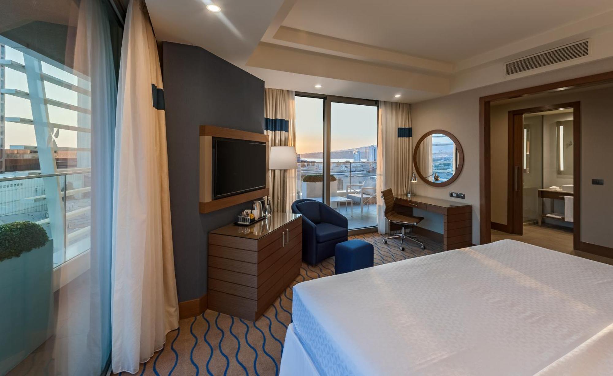 Four Points By Sheraton Измир Экстерьер фото