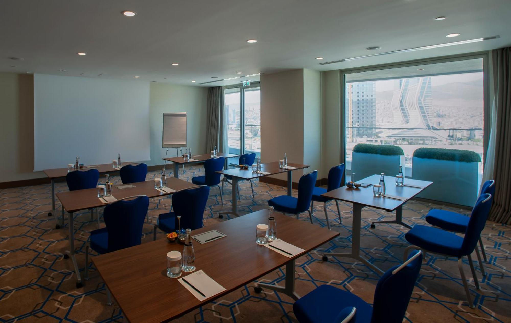 Four Points By Sheraton Измир Экстерьер фото