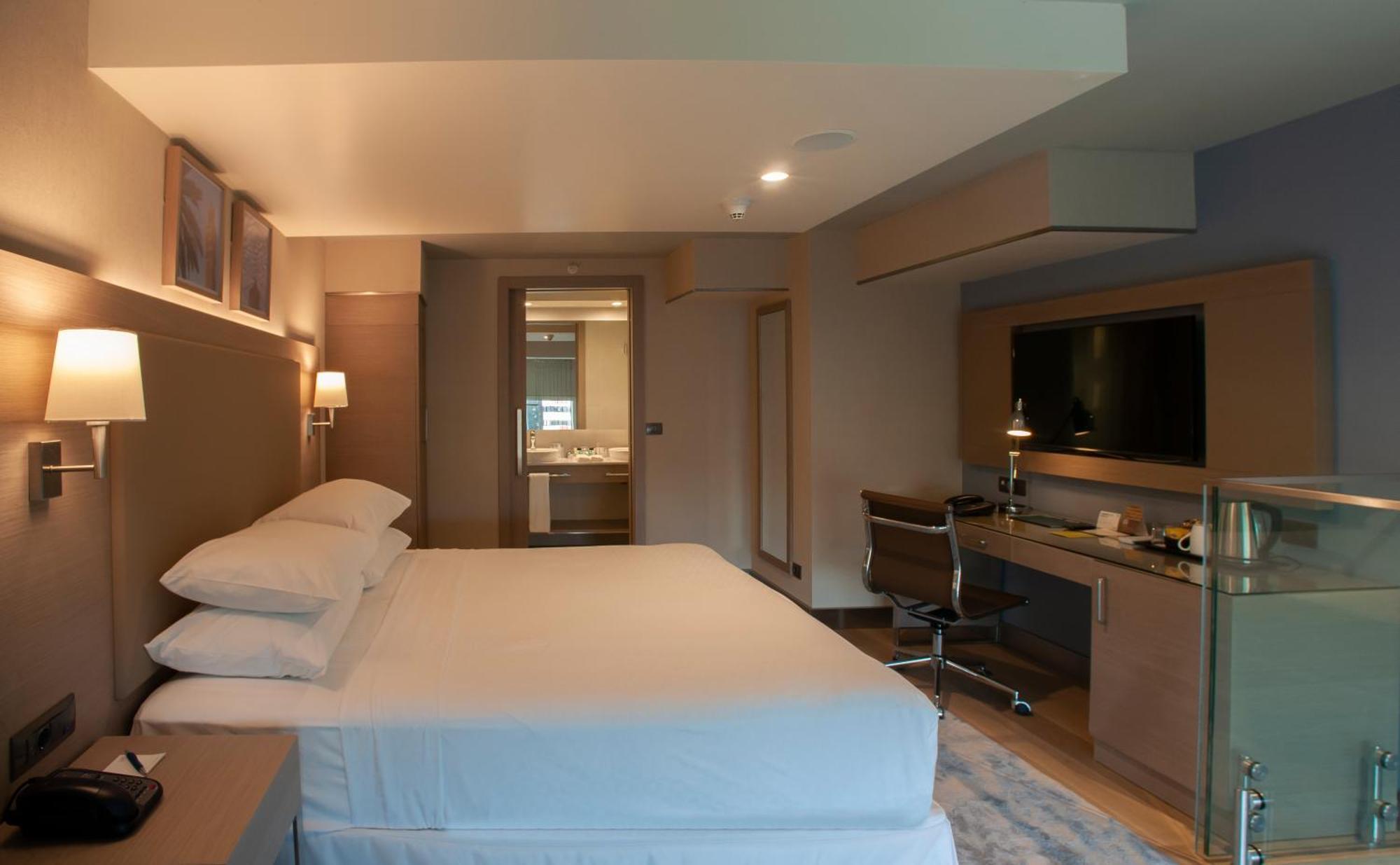 Four Points By Sheraton Измир Экстерьер фото