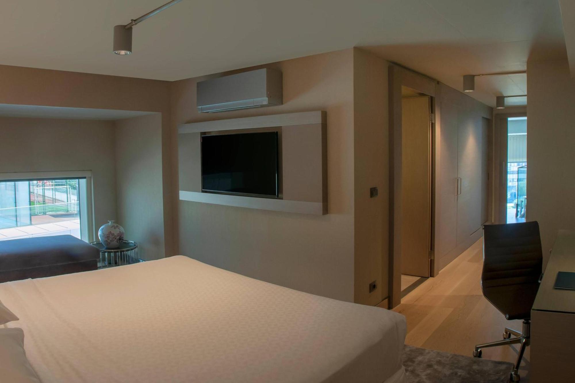 Four Points By Sheraton Измир Экстерьер фото