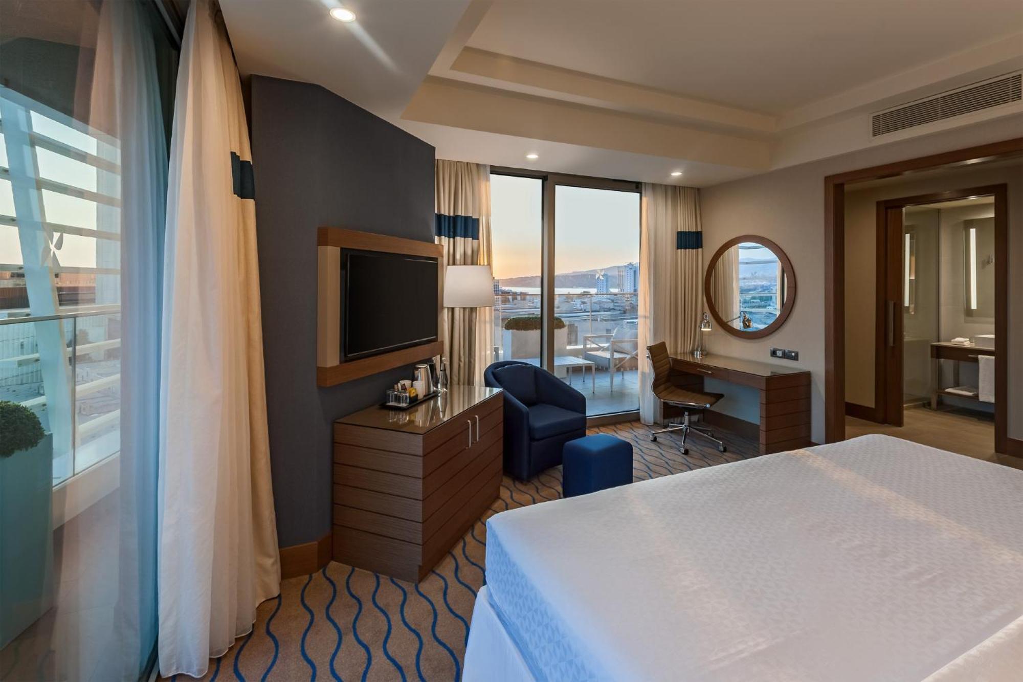 Four Points By Sheraton Измир Экстерьер фото